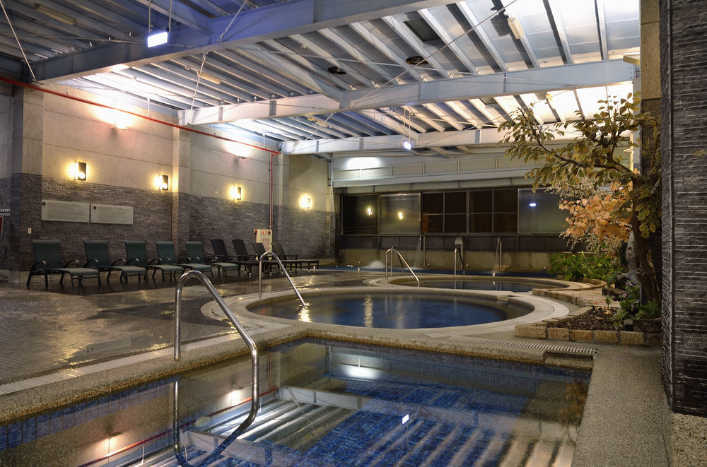 The Sun Hot Spring & Resort Тайджун Екстериор снимка